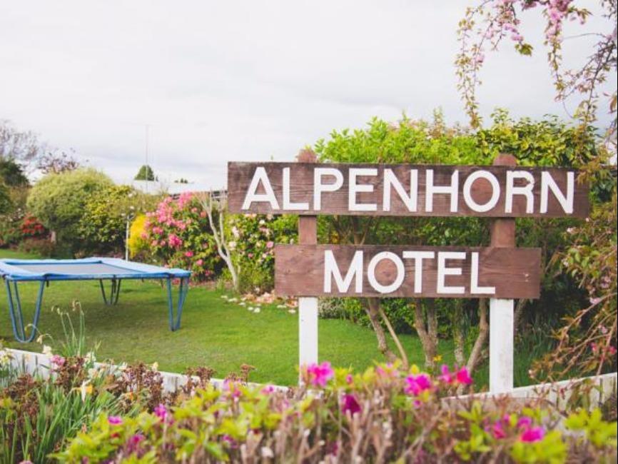 Alpenhorn Motel Те-Анау Экстерьер фото