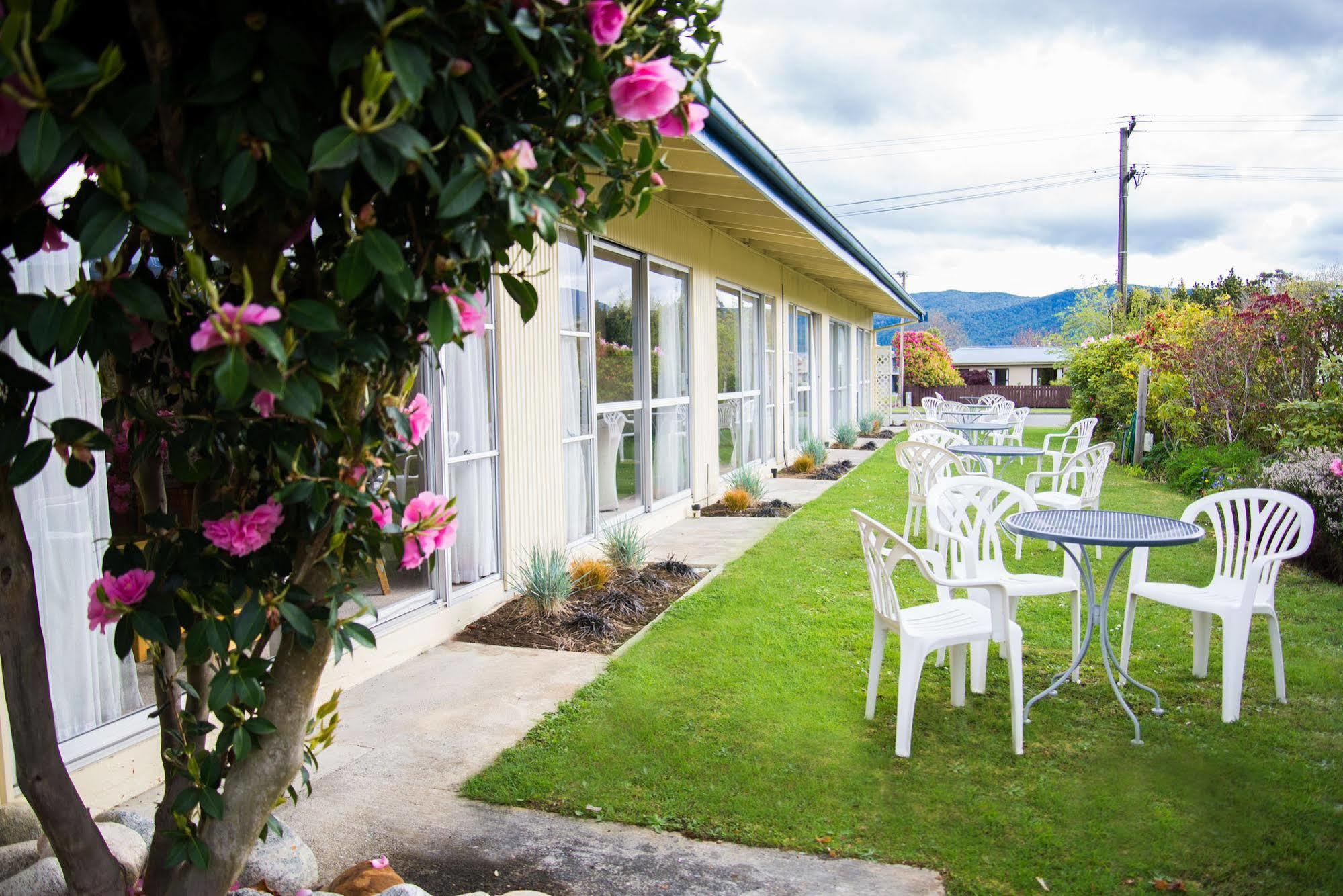 Alpenhorn Motel Те-Анау Экстерьер фото